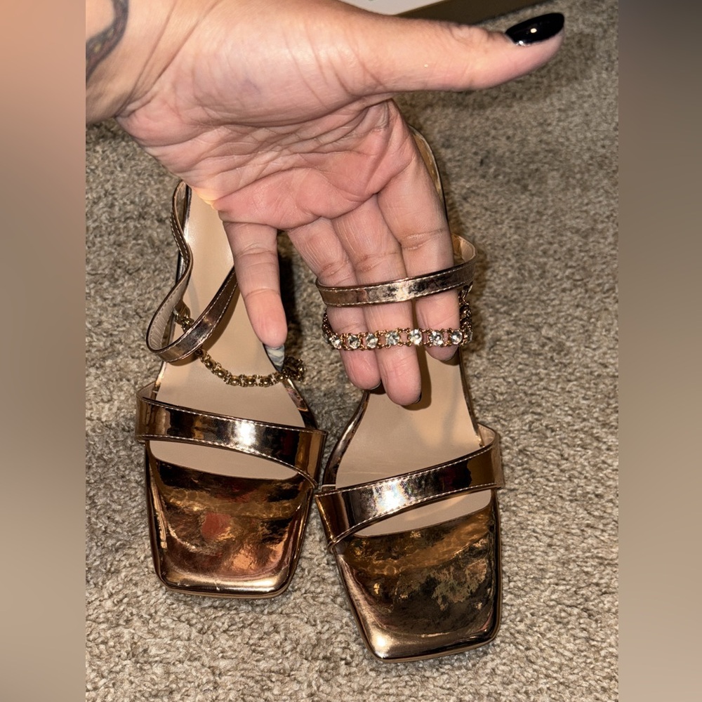 Elegant Metallic Women's Sandals